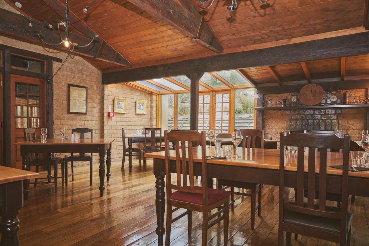 The Danseys Pass Hotel Ranfurly Exteriör bild
