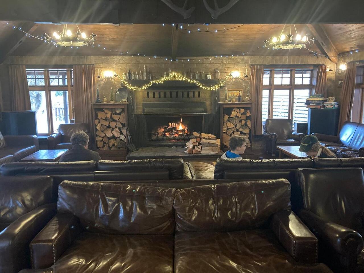 The Danseys Pass Hotel Ranfurly Exteriör bild